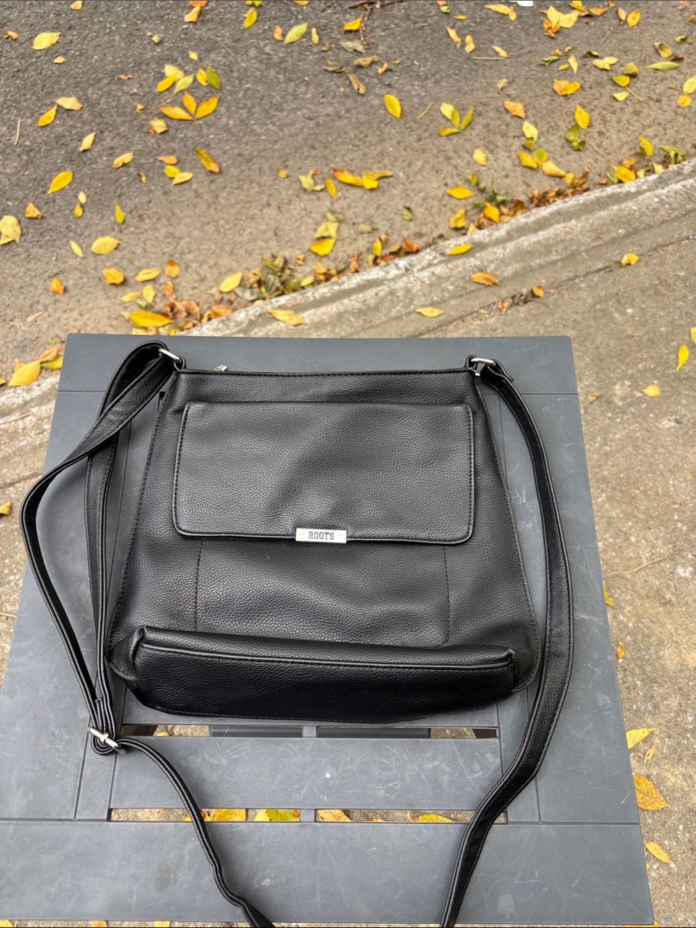 Roots Black Leather Messenger Crossbody Bag for Men
